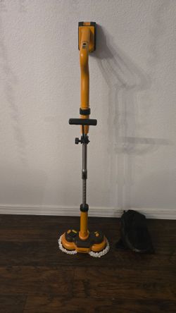 Electronic mop