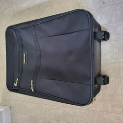 Older Samsonite Acclaim Soft Suitcase