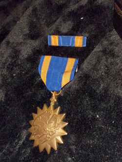 Vintage United States air medal