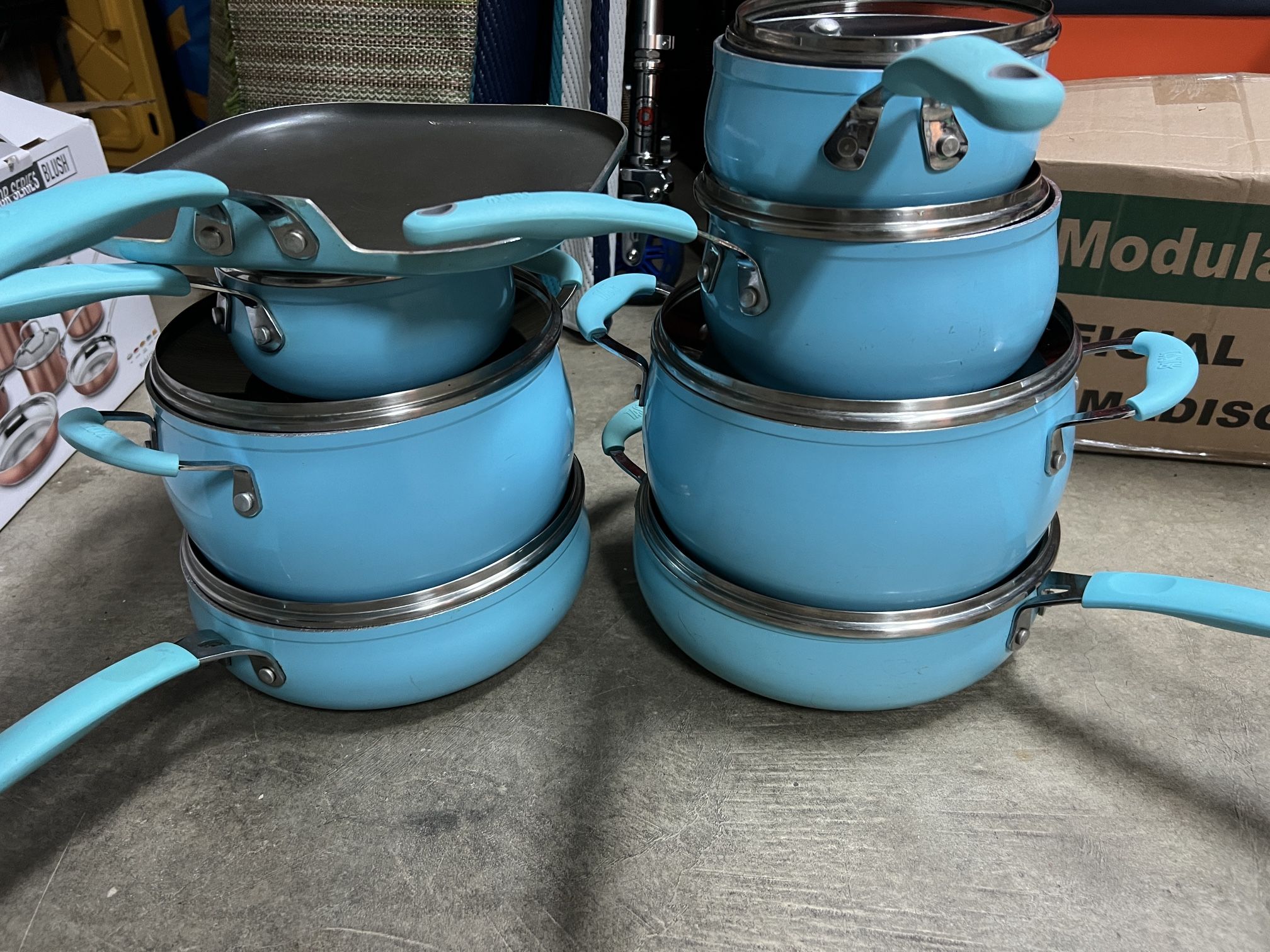 2 Set Of Cookware