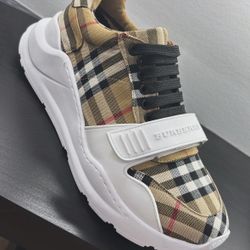 Burberry Shoes 