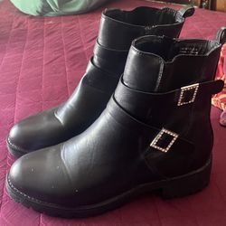 Elditas boots size 8