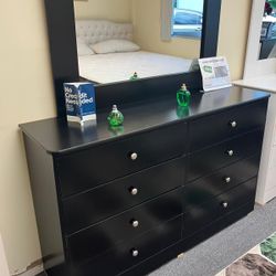 Black Dresser With Mirror New $359 ❤️❤️