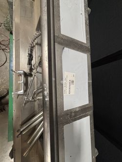 Steelton HN-C3T162012-18LR 84" 18-Gauge Stainless Steel Three Compartment Commercial Sink with 2 Drainboards - 16" x 20" x 12" Bowls