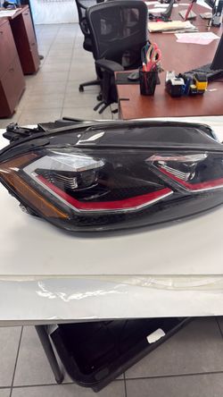 Mk7.5 Golf GTI right headlight