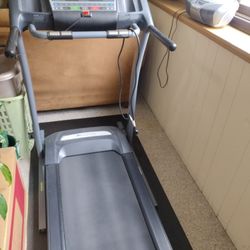 Treadmill 