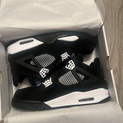 Air Jordan 4 White Thunder