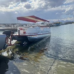 2010 Playcraft Pontoon Boat
