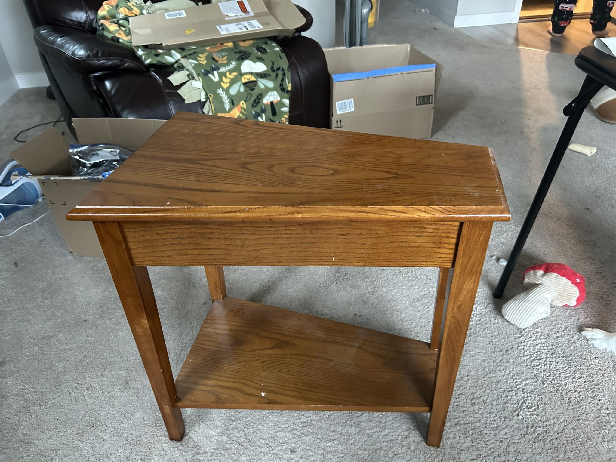 Small Corner Table 