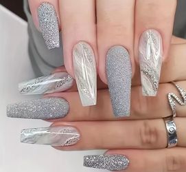 Women’s elegant press on nails, silver acrylic with glitter