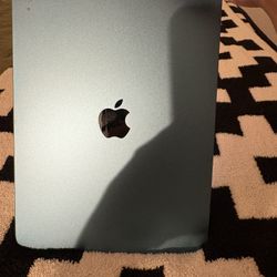 iPad 18.5 OS  with Apple Pen