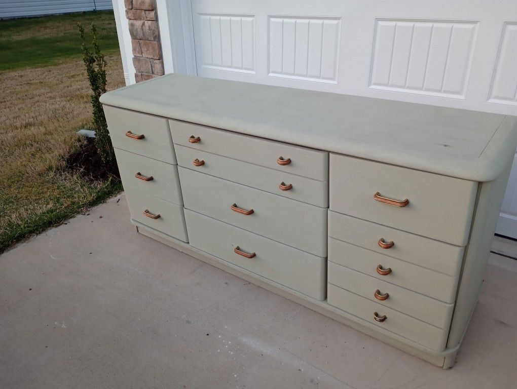 Bedroom Dressers Set