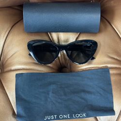 Prada PR 13YS 1AB5S0 black lenses sunglasses 52mm Box Cloth