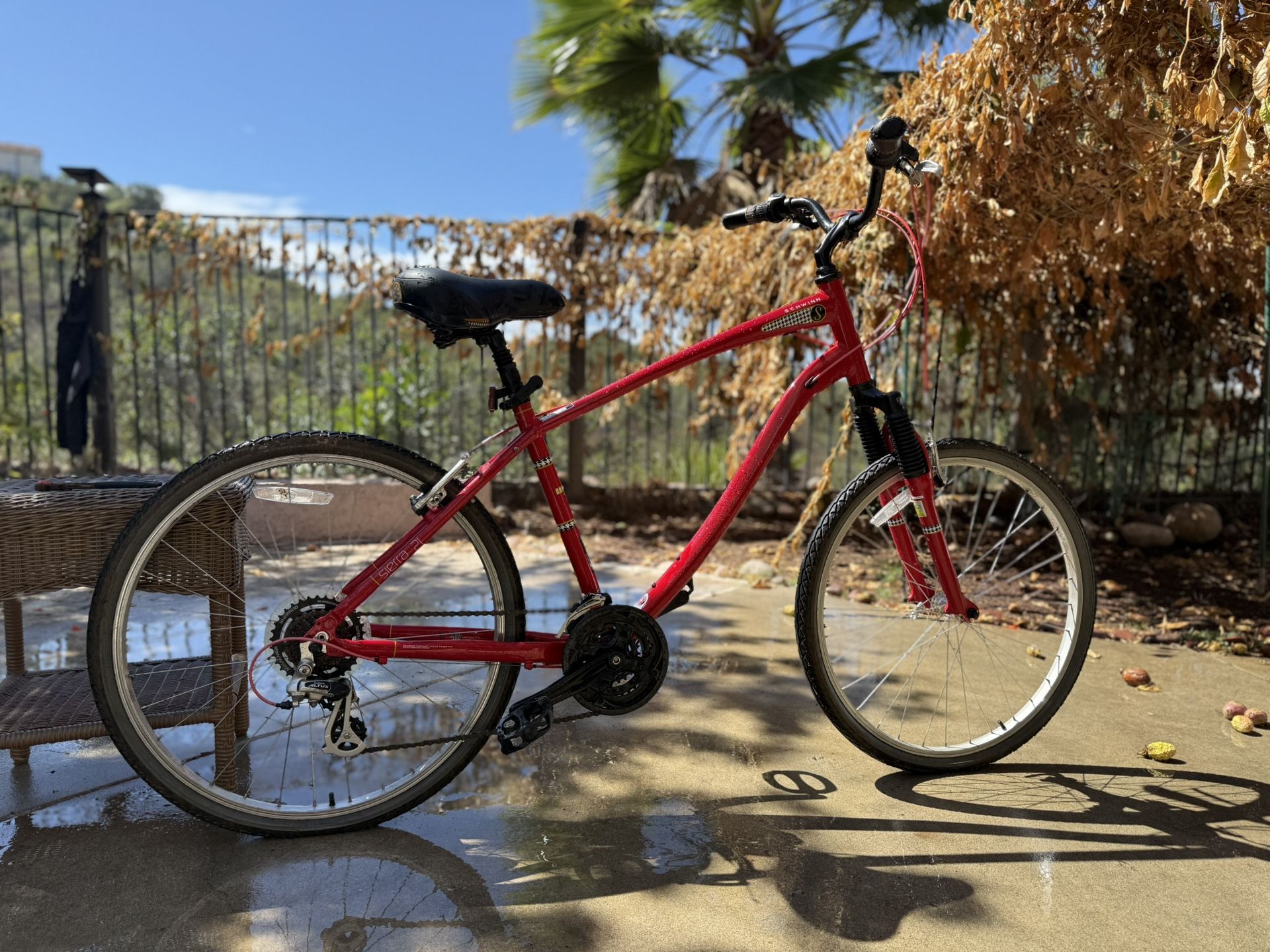 Schwinn Sierra 21 Comfort Bike Size Medium