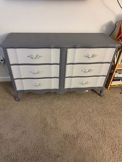 Vintage Dixie French Provincial 6 Drawer Dresser