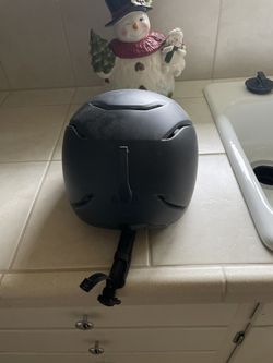 Men’s Giro helmut Ski Snowboard Size LARGE 