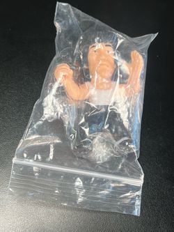 Small “BRUCE LEE” Action Figure