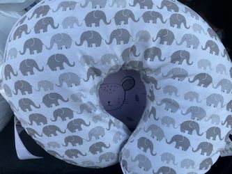 Bobby Nursing Pillow 