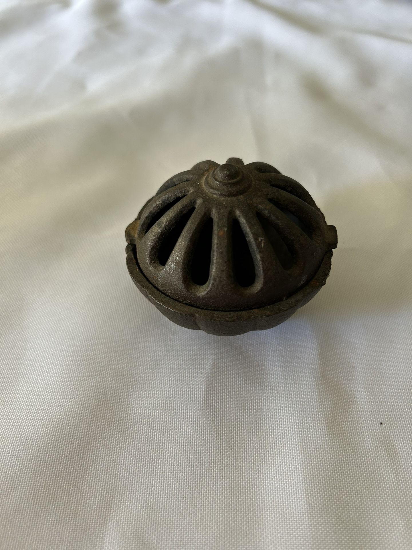 Vintage 1920’s Vantines Cast Iron Incense Burner Round With Lid Shape