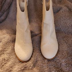 White Pearl Boots