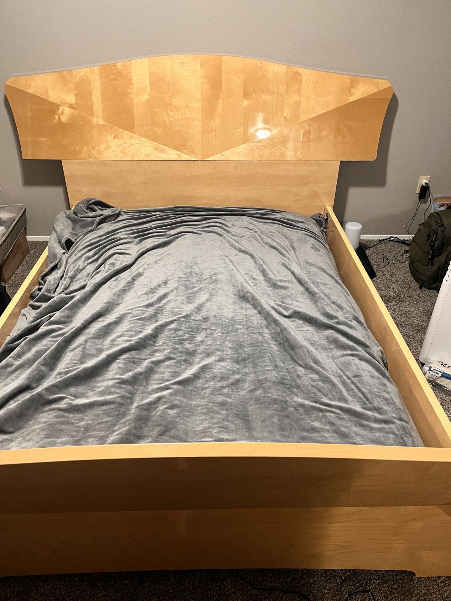 81.5 By 64” Bed Frame Made In Italy 🇮🇹