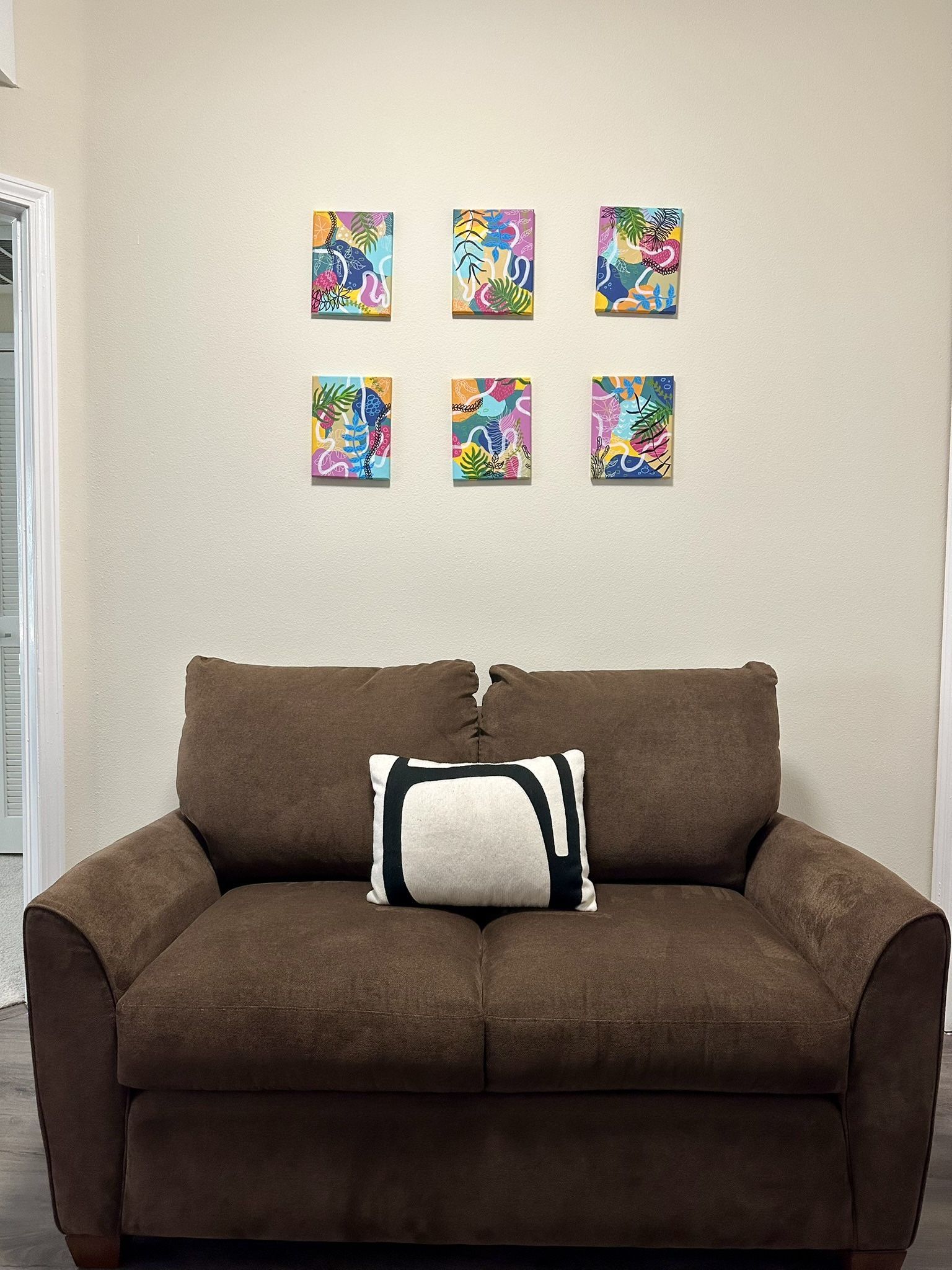 LA-Z-BOY Loveseat Couch