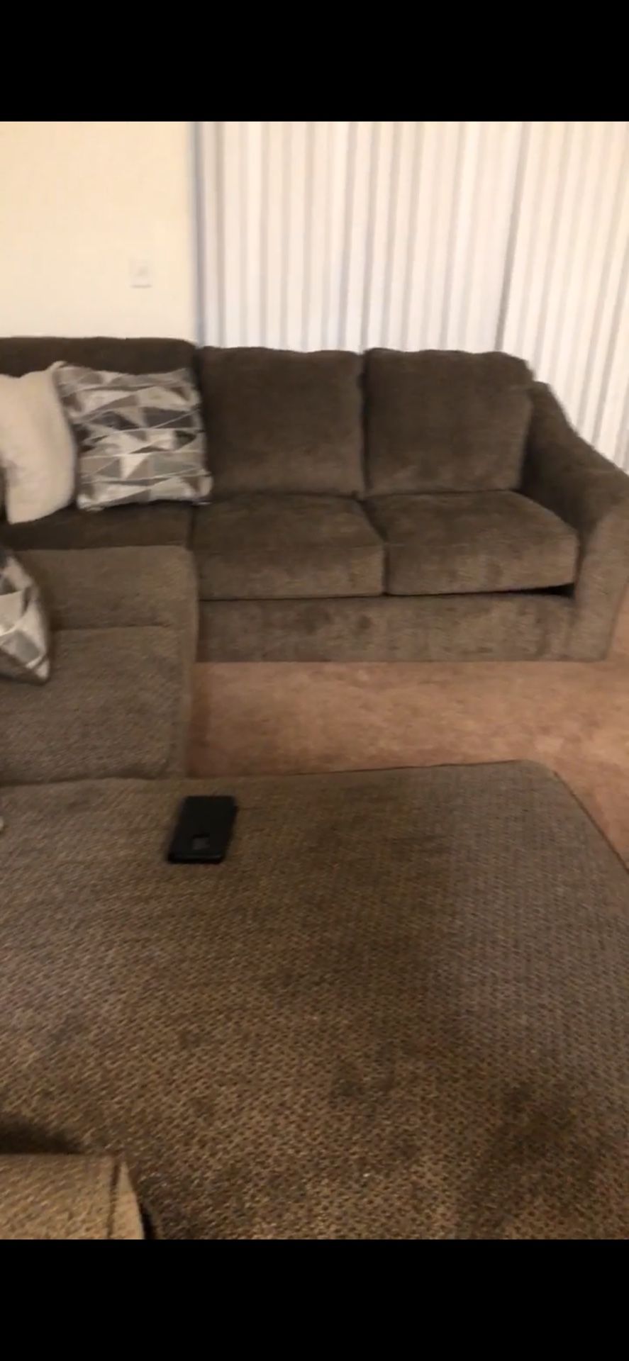 Couches/Sectional