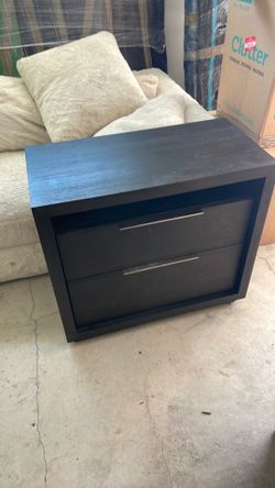 Short Dresser