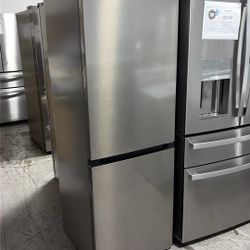 Bottom- Freezer Refrigerator 