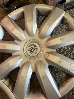 Toyota Hubcap Wheel Cover Silver