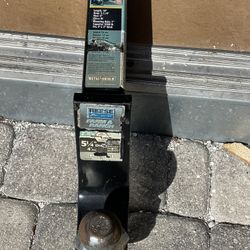 Reese 5 1/4” Drop Hitch 6000#  2” Ball