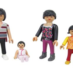 ASIAN FAMILY PACK OF 4(70753) Playmobil New