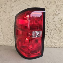 2014-2018 Chevrolet Silverado OEM Left Tail Light 