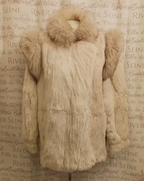 OFF-WHITE RABBIT FUR