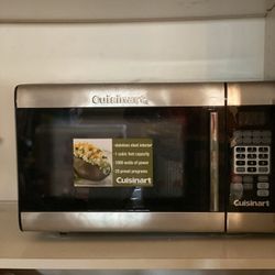 Brand new Cuisnart microwave
