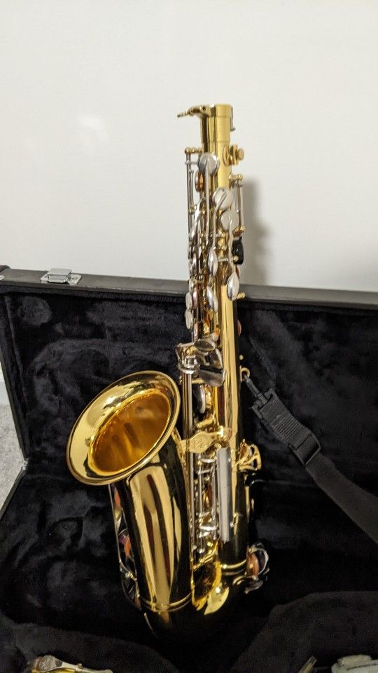 Yamaha YAS-26 Eb Alto Saxophone (Like New/Recently Oiled And Tuned)