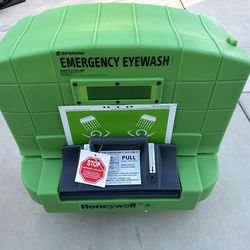 Honeywell Sperian Fendall Pure Flow 1000 Emergency Eyewash Station - Brand New