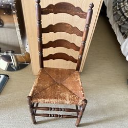 Ladder Back Chair / Antique 