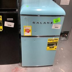 Galanz Fridge/freezer for Sale in Phoenix, AZ - OfferUp