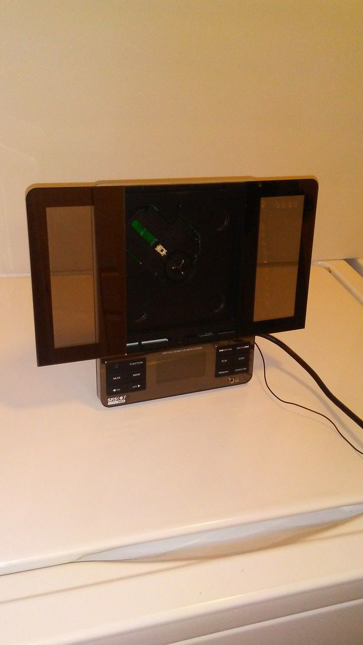 Vertical CD/mp3-CD micro system