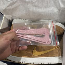 Size 11.5 Dunk Low Pro Flax/Honey