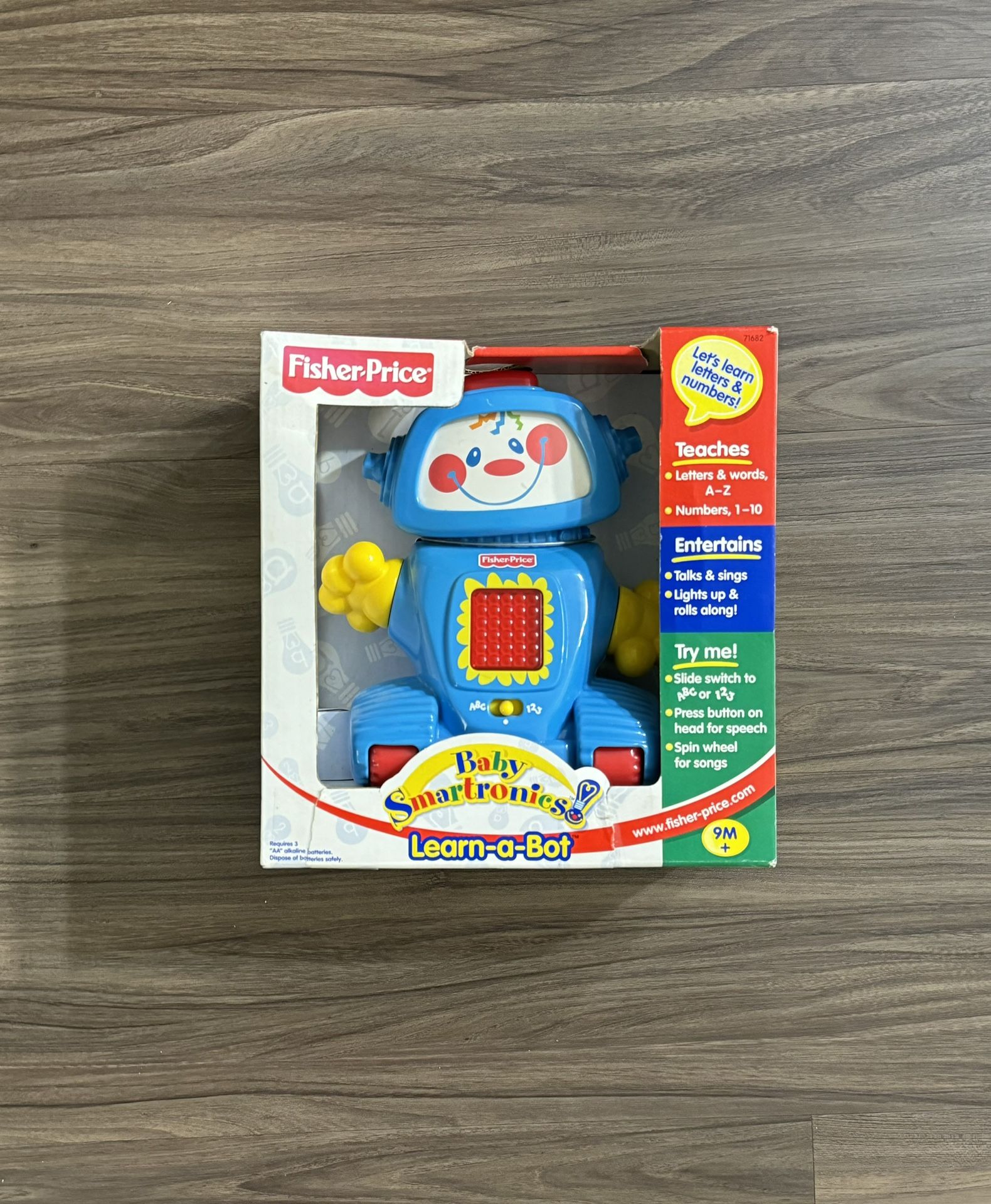 Vintage Fisher Price Baby Smartonics Learn-a-Bot (9 + months old)