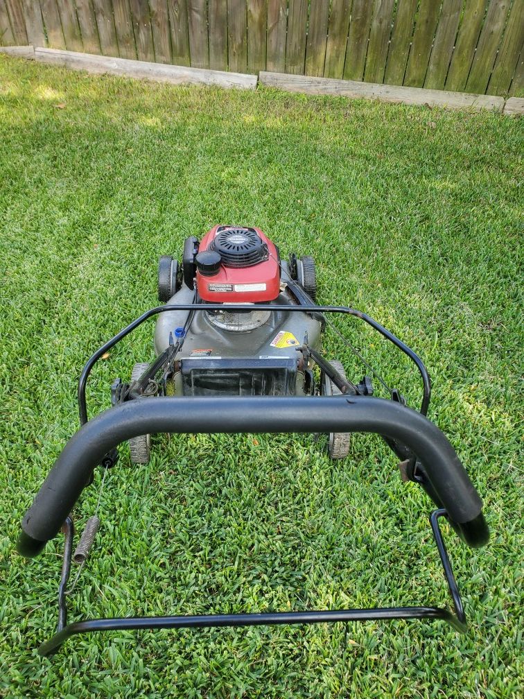 Honda black max lawn mower gcv 160 self propell for Sale in Houston, TX