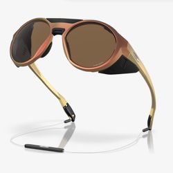 Oakley Clifden Coalesce Collection