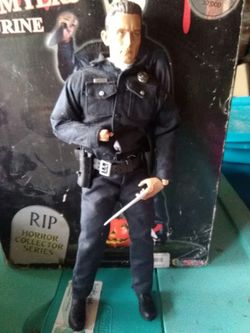 1/6 Terminator Figure