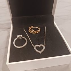 BRAND NEW PANDORA SET .........😁😊😍