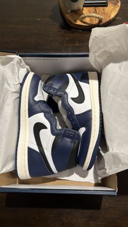 Jordan 1 Retro High Navy Blue
