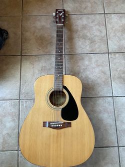 Yamaha F-310 Acoustic Guitar In Good Condition
