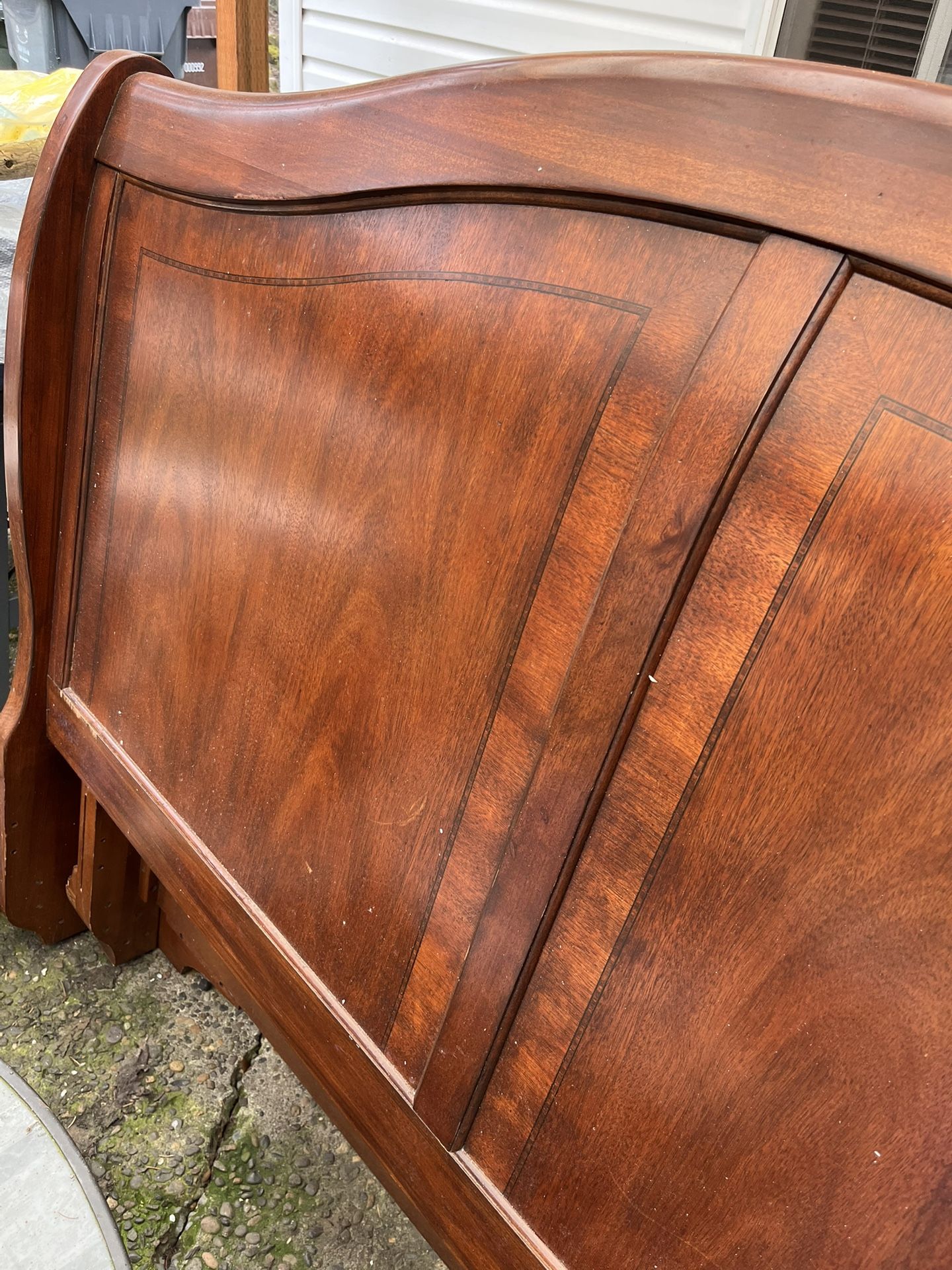 Queen Sleigh Bed, Wood