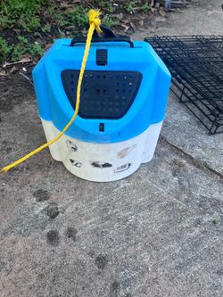 Fish bait box